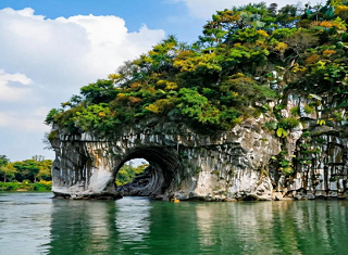 2026武汉到桂林旅游-千岩万壑奇峰起 碧波荡漾映莲花-双高4日游