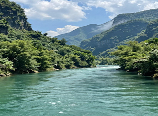 三峡大瀑布+三峡人家+清江画廊+三峡大坝四日游