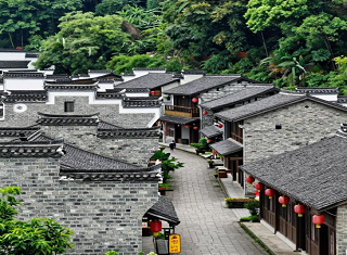 三峡大瀑布+清江画廊+两坝一峡过船闸+三峡大坝+车溪四日游