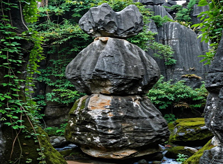 土司城/女儿城或宣恩夜游+大峡谷+梭布垭三日游
